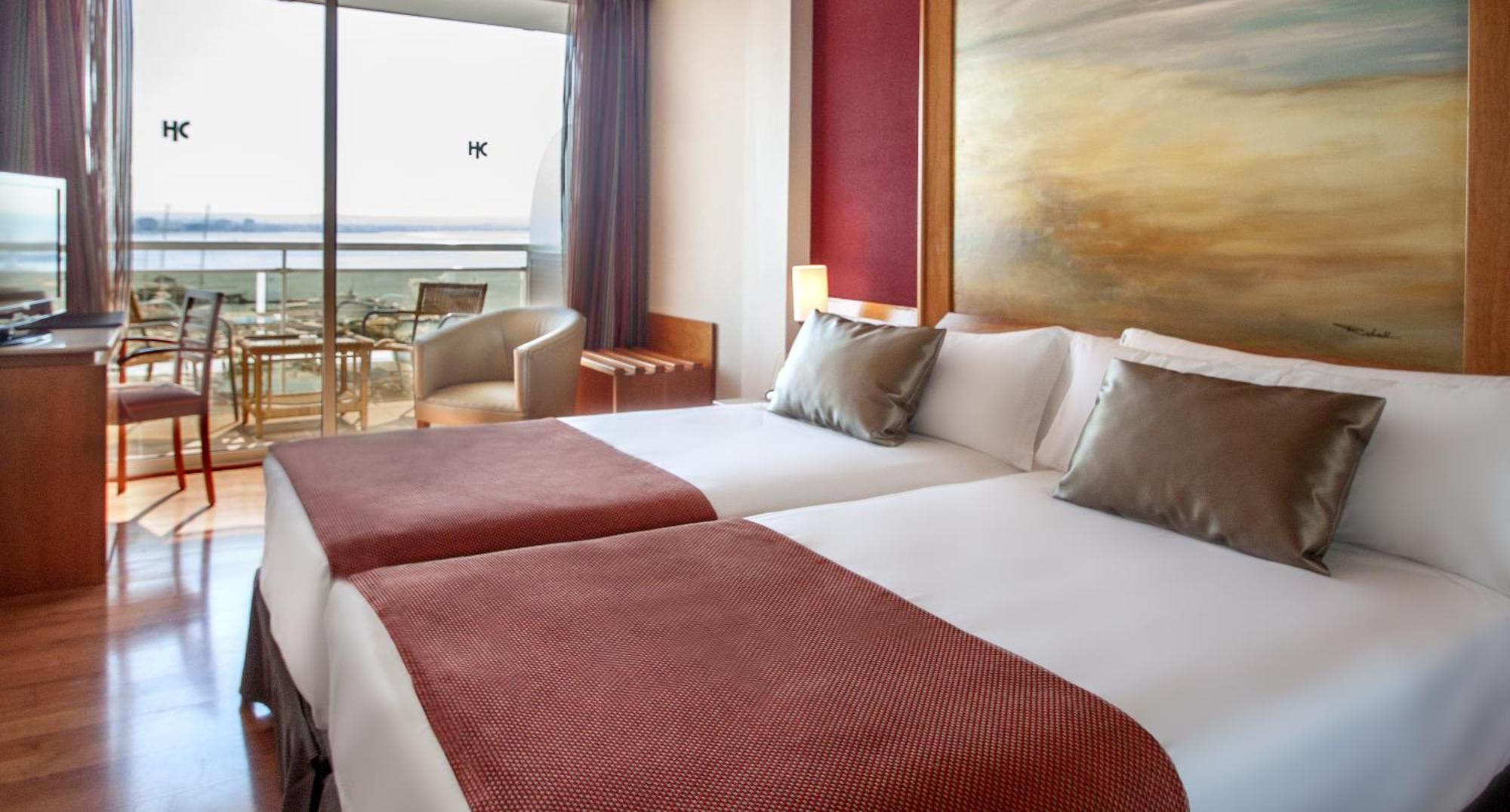 Double or Twin Room Sea View